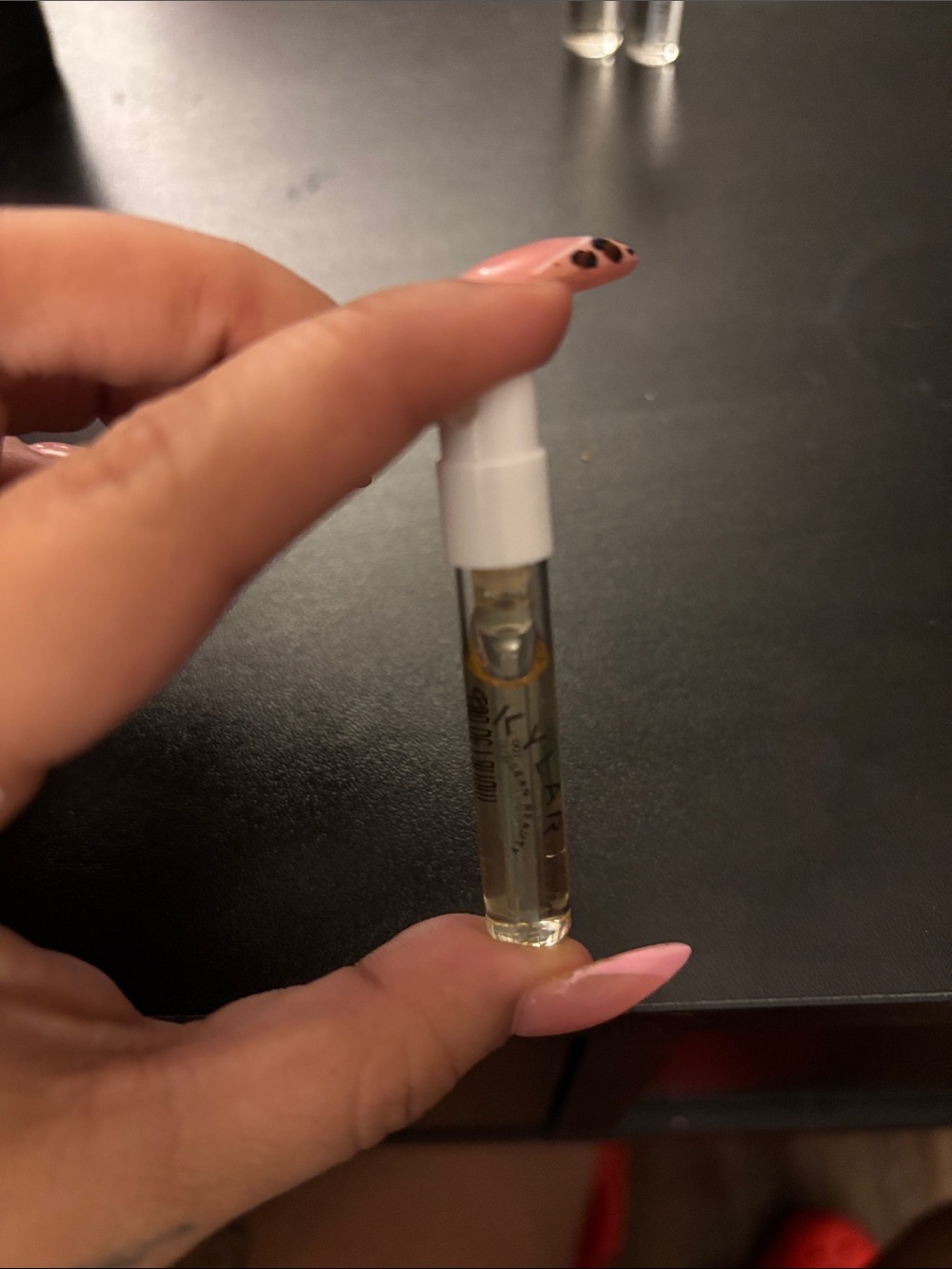 2 sample Skylar - 1 Juliette has a gun travel size - Picture 2 of 7